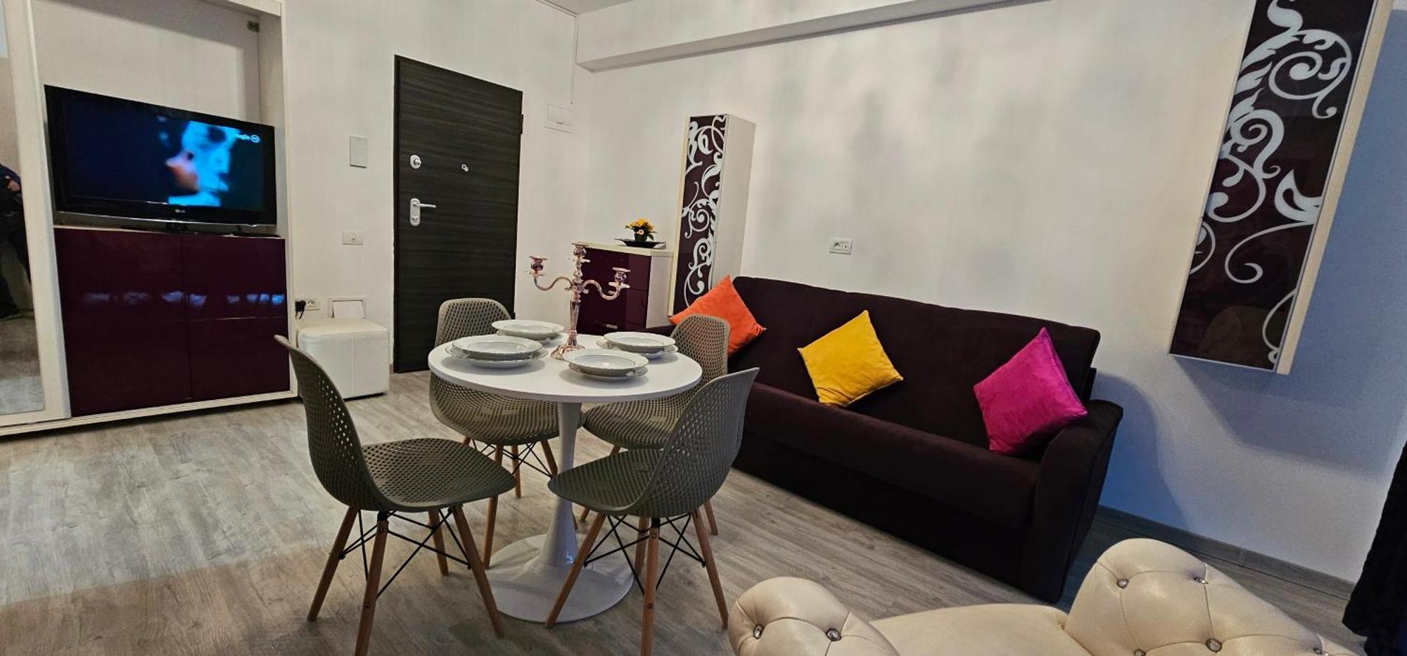 Luxury Aparthotel Promenada In Building Stefan Prima Linie La Mare Năvodari Eksteriør billede