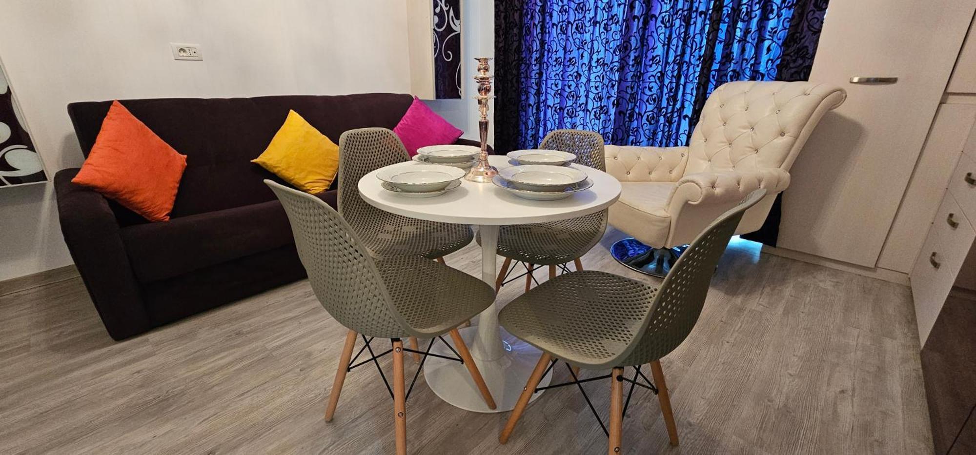 Luxury Aparthotel Promenada In Building Stefan Prima Linie La Mare Năvodari Eksteriør billede